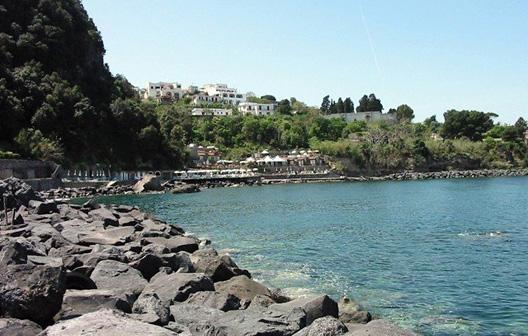 spiaggia del bagnitiello a ischia